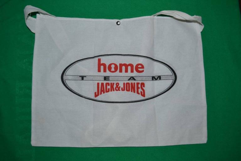 Home Jack Jones 1998